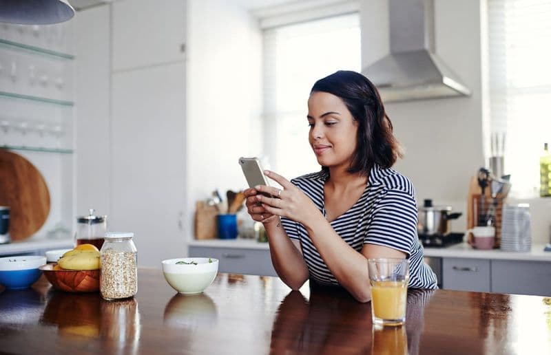 Connect to a digital community